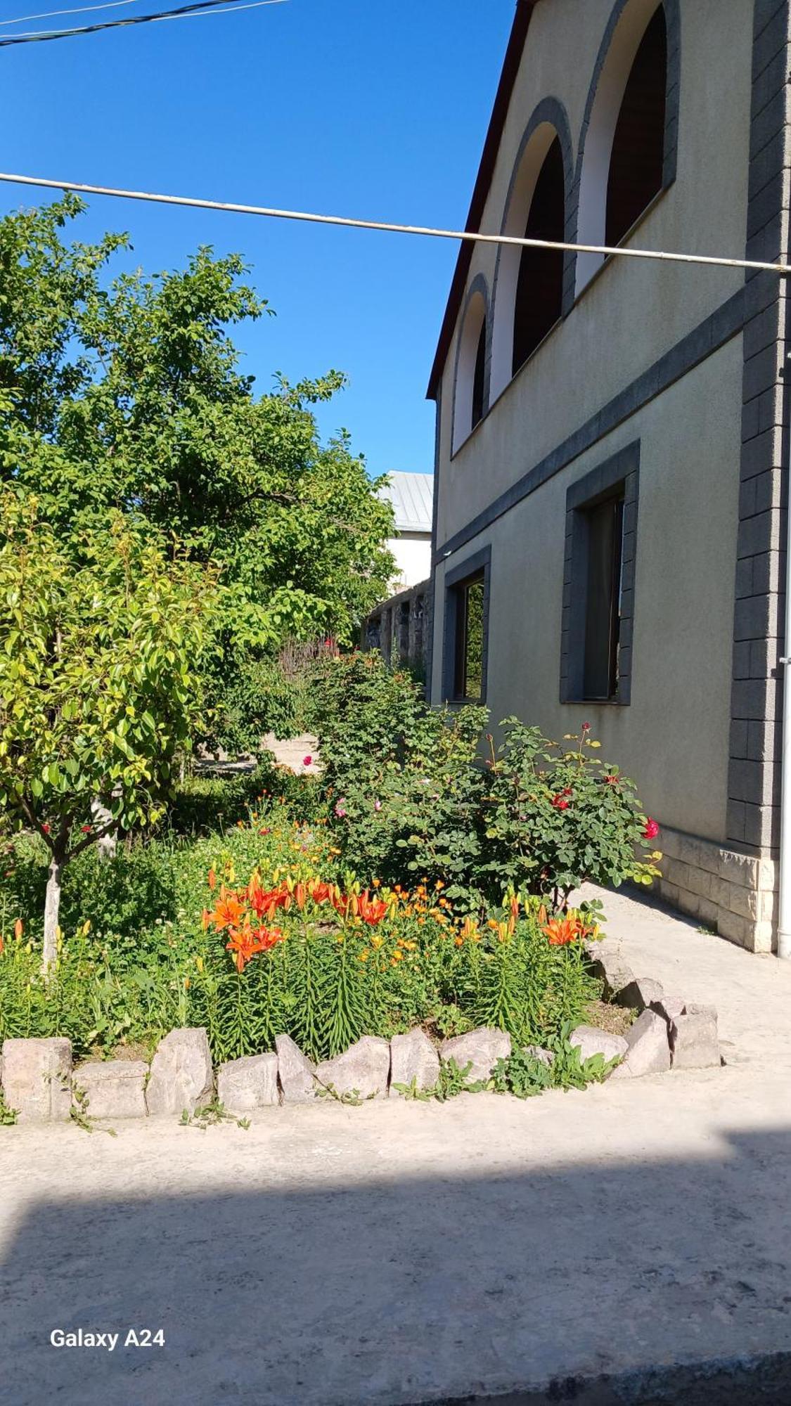 Green Dilijan B&B エクステリア 写真